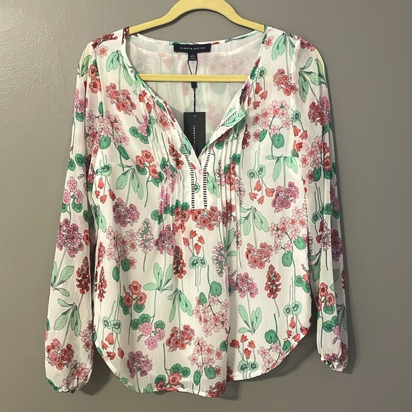 🆕 NWT Tommy Hilfiger - Women’s “Martha’s Vineyard” Floral Blouse - XS - Picture 1 of 7